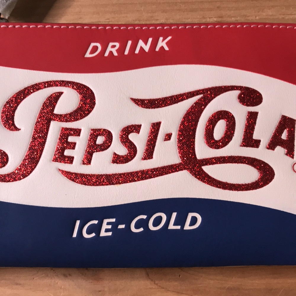 Coach x Pepsi Collab Retro Vintage Glittering Pepsi Cola Zipper Wristlet Pouch - Picture 2 of 16